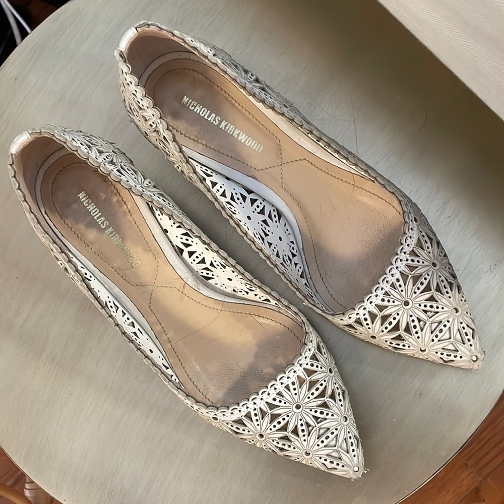 Eyelet Leather Block Heel Pumps